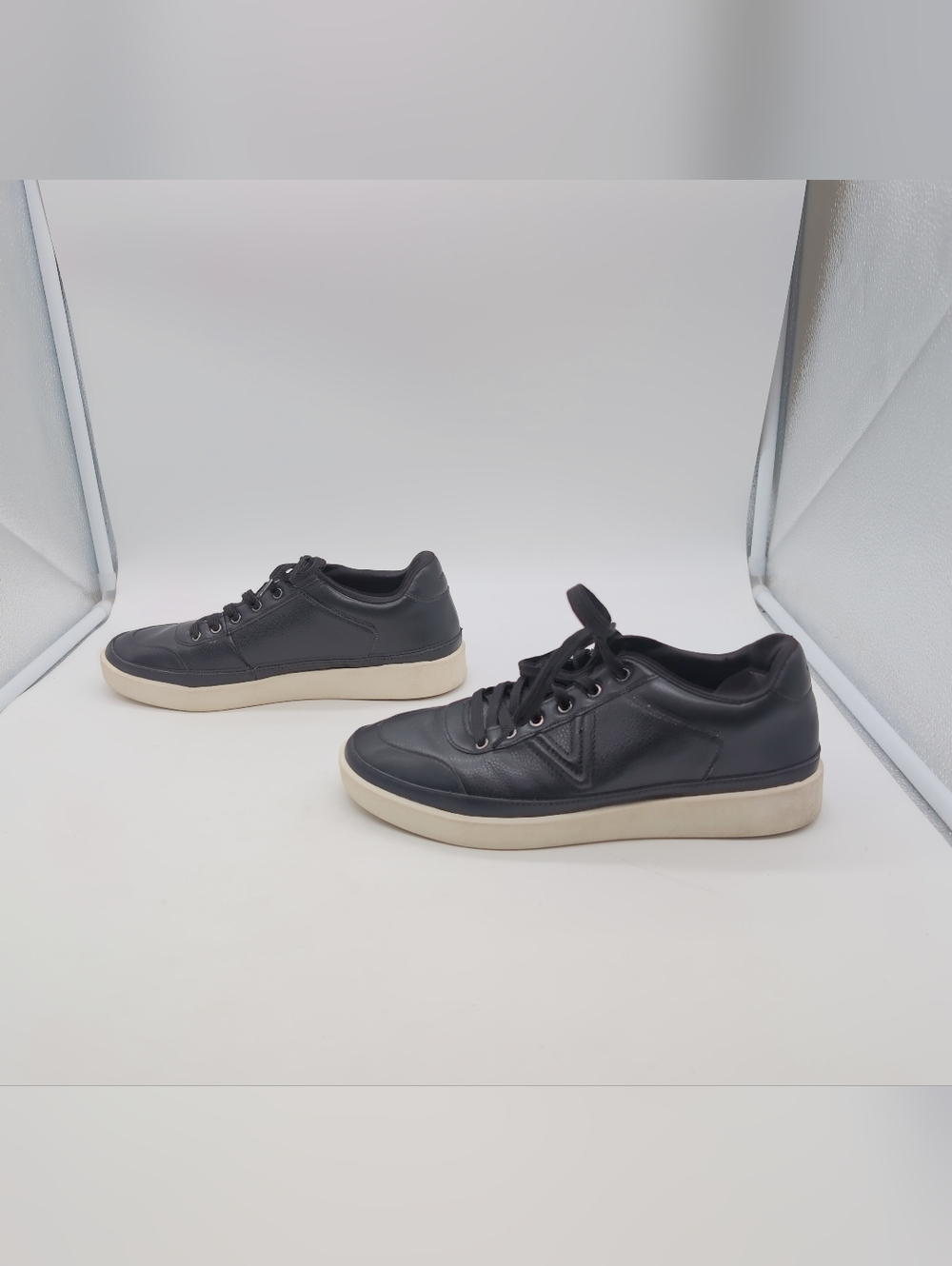 Vionic Emery Sz 9 Black Leather Low-Top Sneakers with White Sole - Picture 4 of 8